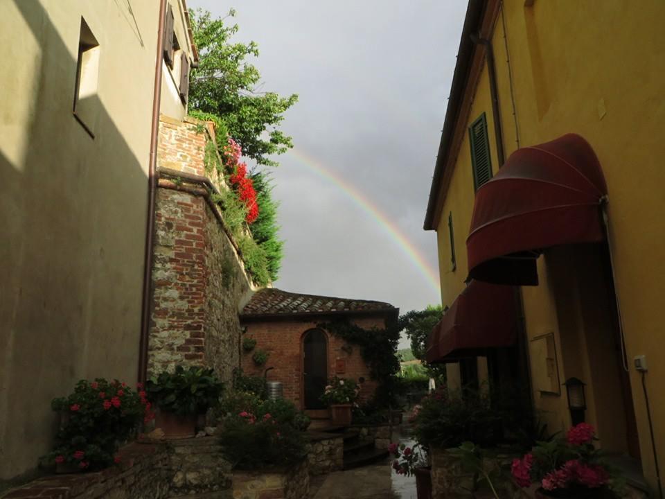 Il Conte Matto Hotel Trequanda Buitenkant foto